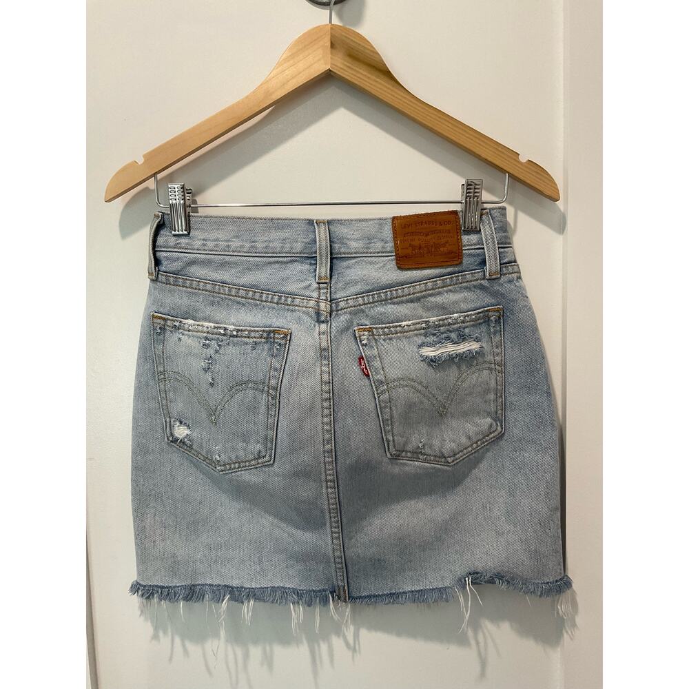 Levi’s Premium Denim Skirt Distressed Size 25 Button Fly